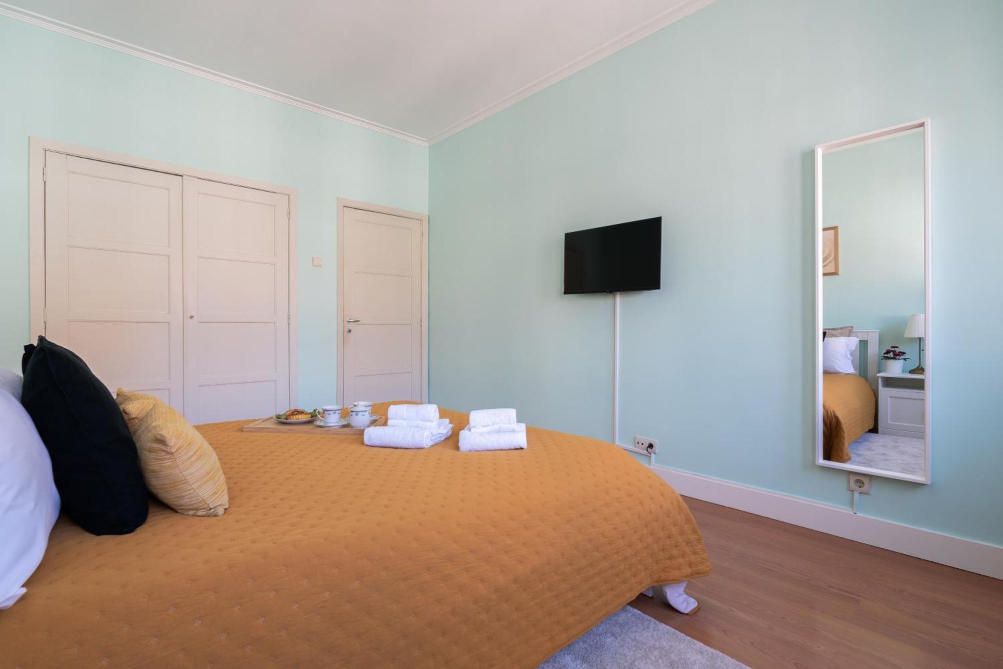 Host Wise - Colorful Bright Flat With Balcony Lejlighed Porto Værelse billede