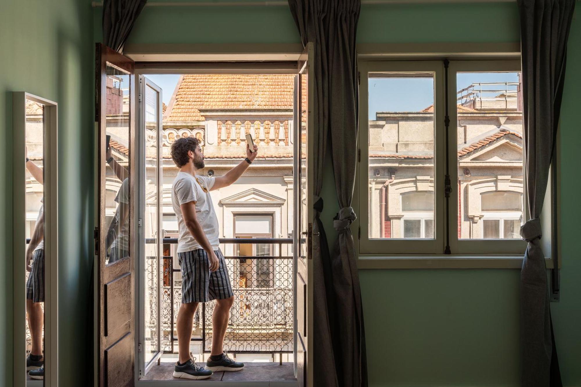 Host Wise - Colorful Bright Flat With Balcony Lejlighed Porto Eksteriør billede